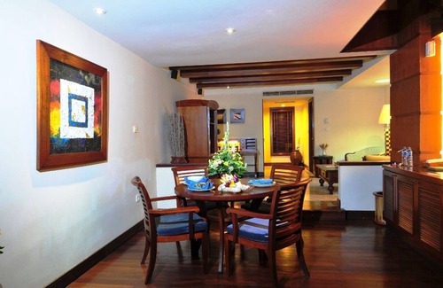 Senggigi Villa | Luxury Lagoon 1 Bedroom Pool Vila with Private Jacuzzi