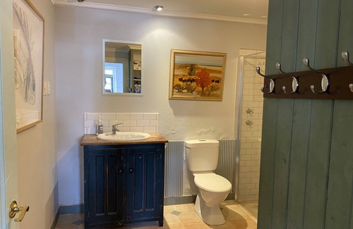 Upper Wakefield House | Luxury loft style apartment in the heart of historic Auburn