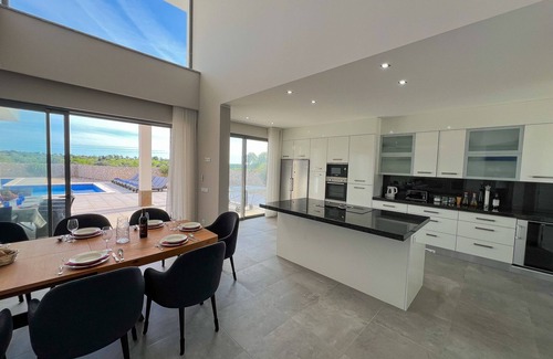 Pera Villa | LUXURY MODERN STYLE VILLA WITH PRIVATE POOL