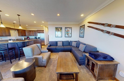 Snowshoe House | Luxury Mountain Escape 5BR Home by RedAwning