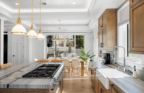 Beach Barber Tract House | Luxury New Build @ Windansea Beach- AC, Fire Pit, 2-Car Parking
