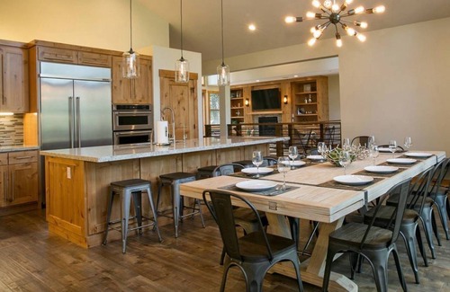 Truckee House | ⭐️Luxury newly built with Sauna, Steam and Hot Tub