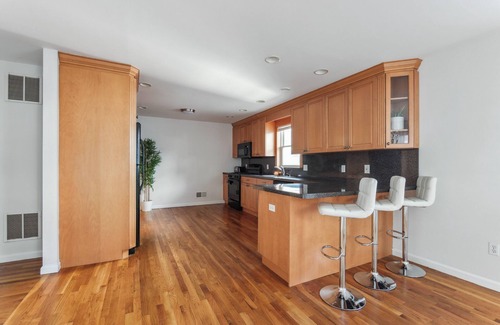 White Plains House | Luxury NY Home King with Game Room + Free Parking