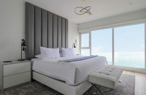 Armendariz Apartment | Luxury Ocean View Penthouse with Pool in Miraflores