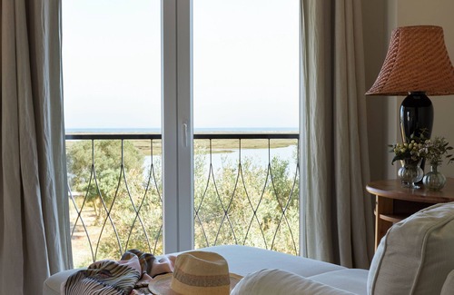 Malhao House | Luxury Oceanfront Villa - Catered & Serviced with Private Boat & Skipper