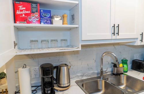 Dieppe House | Luxury One Bedroom Private Apartment