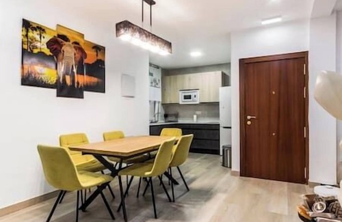 El Cristo y Buenavista Apartment | LUXURY: Parking lot, Projector, Machine and Scooters