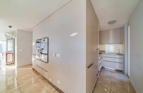 Montreux City Centre Apartment | Luxury Penthouse in Montreux City with Lake View