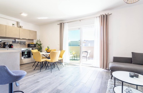 Mejasi Apartment | Luxury penthouse Papic