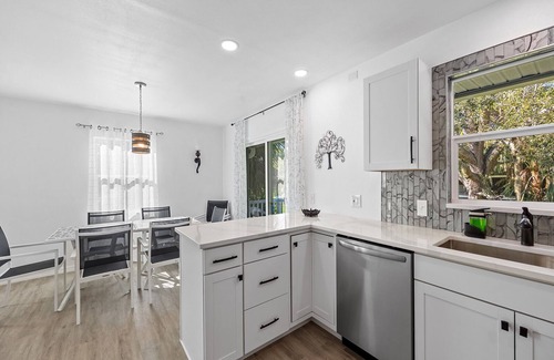 Charlotte Harbor Apartment | Luxury place - 23019 in Port Charlotte , one block to the Bayfront Park/Harbor