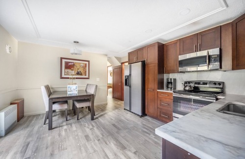 Tobyhanna House | Luxury Pocono Home – Spacious, Sleeps 18, Game Room, Close to Tobyhanna Lake!