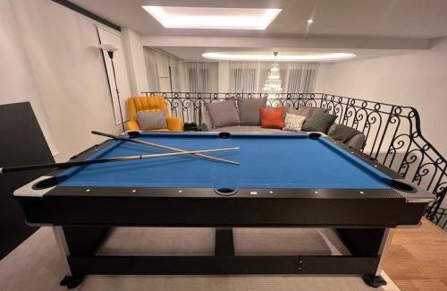 Phra Khanong Nuea Villa | Luxury Pool Villa 5BR 12pax with Private Lift in Ekkamai