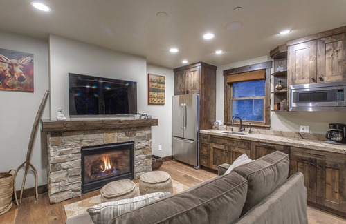 Deer Valley House | Luxury private home w/hot tub, steps from Main St. (sleeps 16)