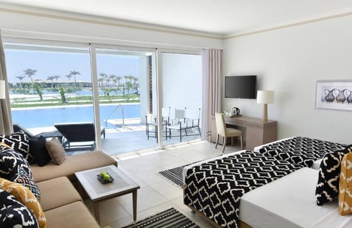 El Quseir Hotel | Luxury Red Sea Resort for Adults | 4 Swim-Up Rooms, Tennis, Yoga, Spa & Pools