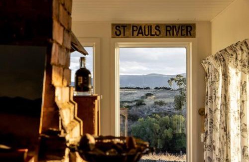 Avoca House | Luxury river cottage, gateway to the East Coast