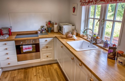 Wilton Cabin | Luxury riverside lodge in idyllic setting