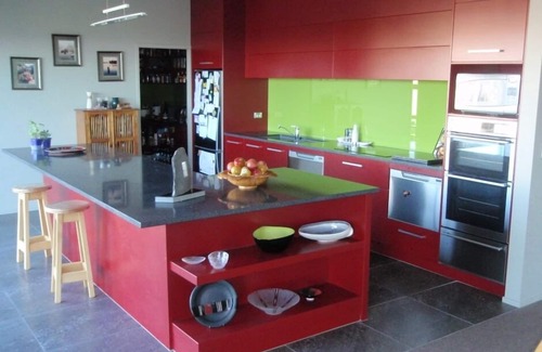 Rotorua House | Luxury Rotorua Executive Home with Lake Views: Relax, Unwind, and Enjoy