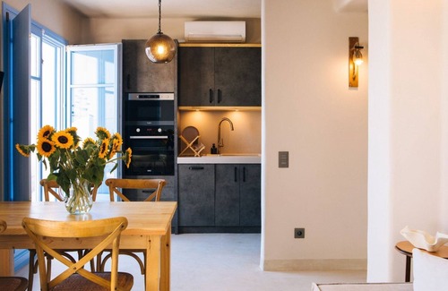 Finikia Villa | Luxury Santorini Villa | 3 Bedroom Villa | Private Jetted Pool with Sea &.