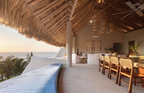 Troncones Villa | Luxury Suite with Stunning Ocean Views at Majahua