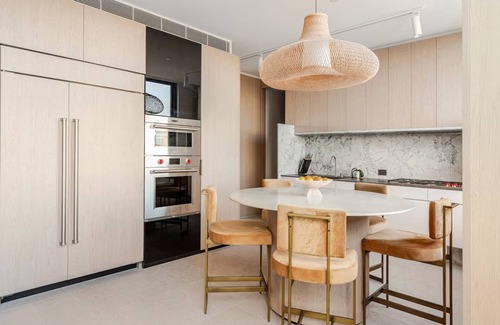 Redfern Apartment | Luxury Sydney Penthouse – 3 Bed, 3 Bath, 3 Car | Near Crown St & CBD