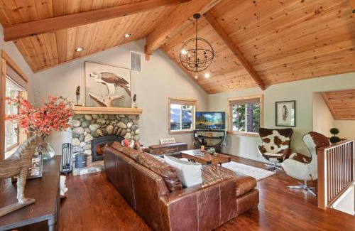 Kingswood Estates House | Luxury Tahoe Chalet Minutes to Dining