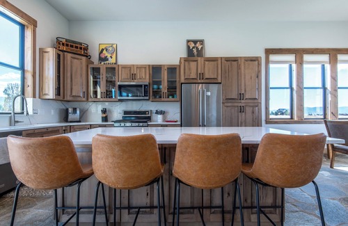 Hastings Farm House | Luxury Teton Retreat: Hot Tub, Comfort, Views