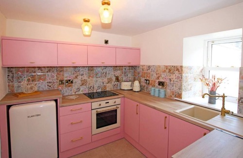 Dungarvan Cottage | Luxury Thatch Cottage