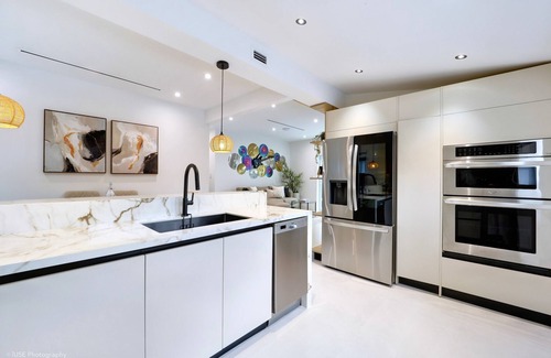 Flagami Villa | Luxury The Rock & Music Villa Miami!