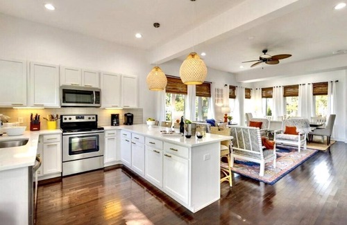 South Nashville House | Luxury Townhouse with rooftop view of downtown!