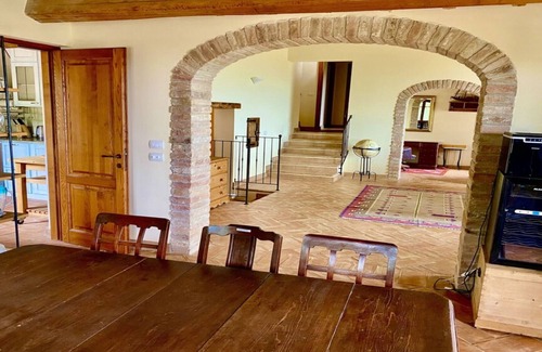 Quadro Villa | Luxury traditional Villa with private infinity pool. Stunning views of Todi