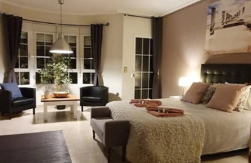 Los Valientes Villa | Luxury Villa 5 stars with 6 bedrooms, 4 bathrooms and private pool