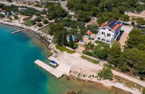 Betina Villa | Luxury Villa Bella Vista with Swimming Pool