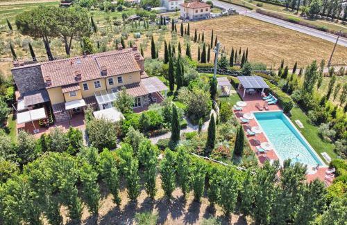 Palaia Villa | Luxury Villa in Tuscany with Pool near Pisa and Florence - Ten Bedrooms 20 pl