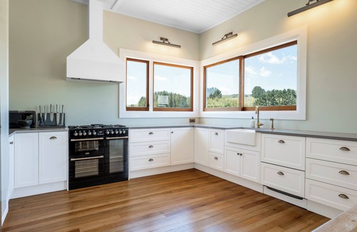 Te Miro Villa | Luxury Villa located close to Cambridge and Lake Karapiro and The Velodrome .