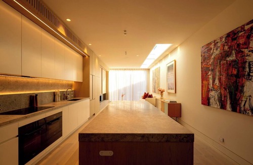 Albert Park House | Luxury Villas Sun Kiss (With Car Parking)