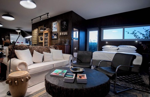 Woodbridge Bed & Breakfast | Luxury Vrbo in Woodbridge - the best views over Bruny Island and North to Hobart