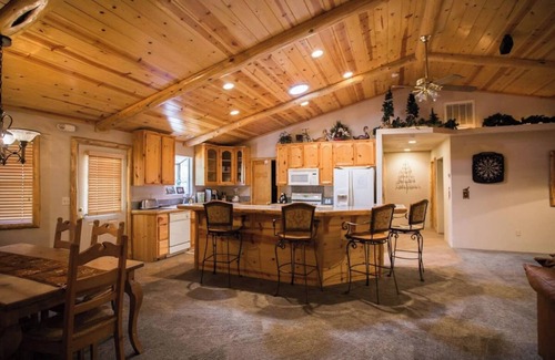 Summit Estates House | Luxury w Spa Foosball - DeCarlo House