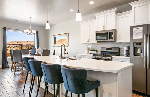 Sky Mountain House | Luxury Zion Village Home - Heated Pool - 14 Guests