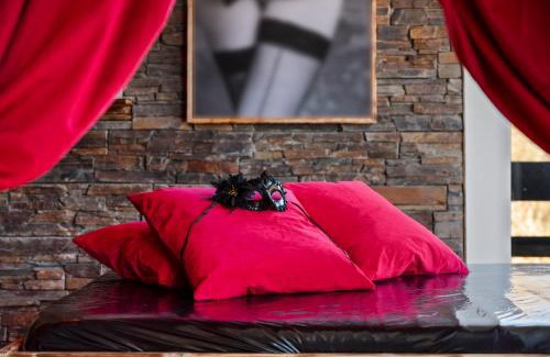 Neubulach House | Luxus-Gästehaus mit Sauna, Kamin & exklusivem Paarbereich