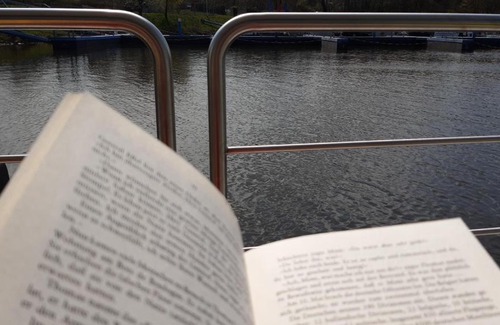 Kaninchenberg Boat Rental | Luxus-Hausboot Courage in Saarbrücken