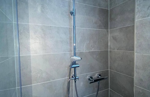 Ruhrallee Ost Apartment | Luxuswohnung im Zentrum von Dortmund-city mit Voller Ausstattung und Balkon