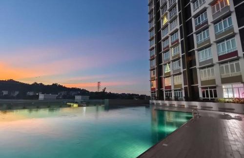 Kuantan Apartment | LV8 MesraHomez Poolview 1-3 pax