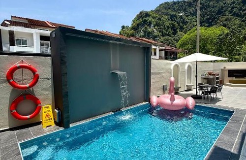 Kampung Melayu Sungai Rapat Villa | LYL EvenHill Private Pool-18-23pax 5BR