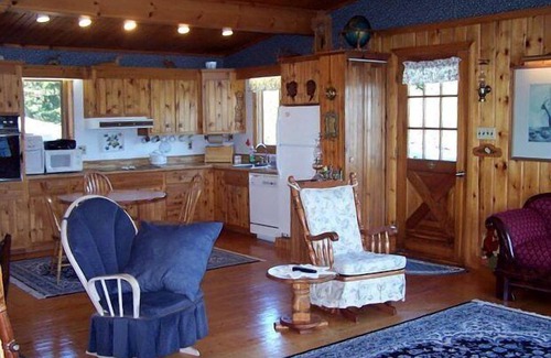 Baddeck Hotel | Lynwood Inn