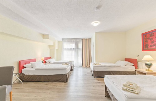 Neuhausen auf den Fildern Hotel | Mörikestraße 56