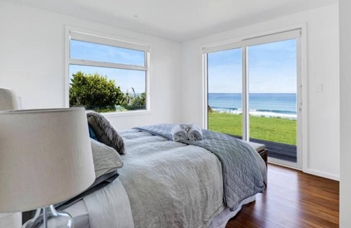 Mokau House | Mōkau Beach House