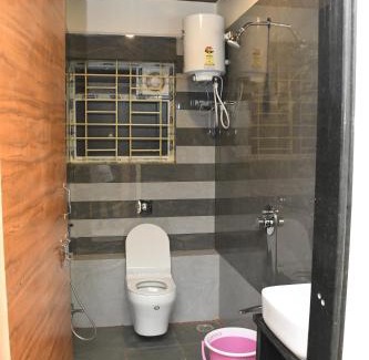 Bagalkot Hotel | M R Residency Lokapur