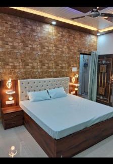 Varanasi Apartment | Maa kamakhya home stay