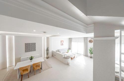 King Abdul Aziz Road Villa | Mabaat-Jasmine Greek Villa 4BR- 583 Villa 13