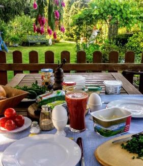 Roesrath Apartment | Mach mal Pause bei Geni & Bernd